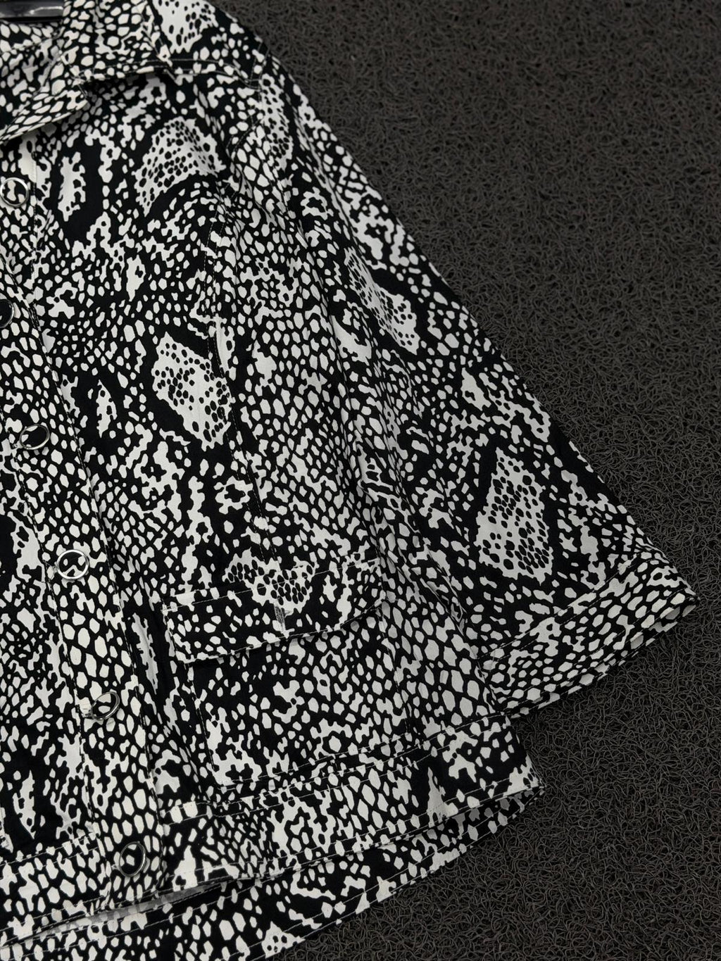 Wild Contrast Print Jacket