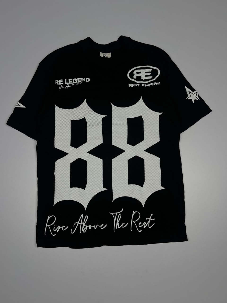 Graphic Print T-Shirt with Oversized Number Design and “Rise Above the Rest” Text