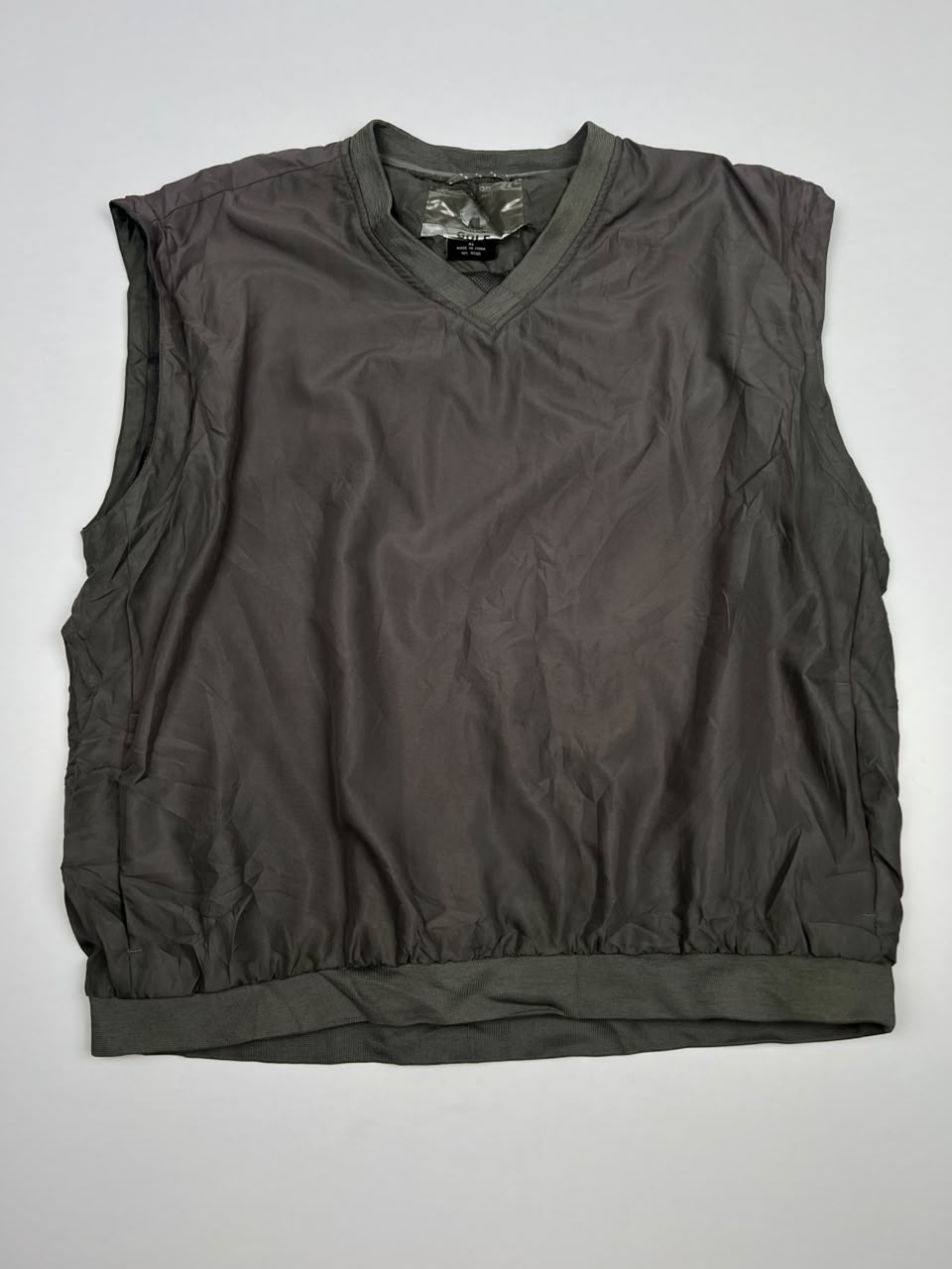 Vintage Sleeveless V-Neck Windbreaker Jacket