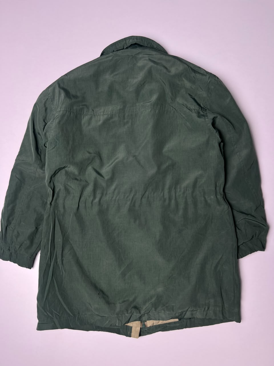 Vintage Utility Field Jacket with Multi-Pocket Design and Adjustable Waist Drawstrings