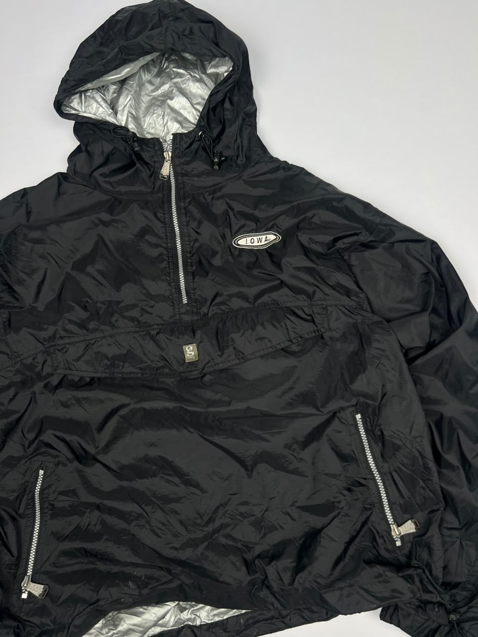 Vintage Black Pullover Anorak Windbreaker Jacket with Silver Lining – Thriftwear