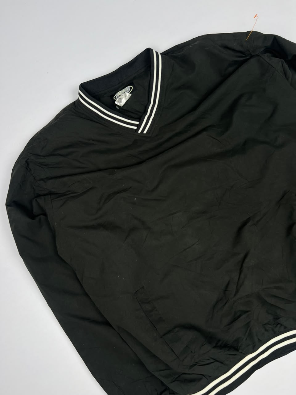 V-Neck Windshirt Pullover Jacket with Ribbed Contrast Collar & Hem