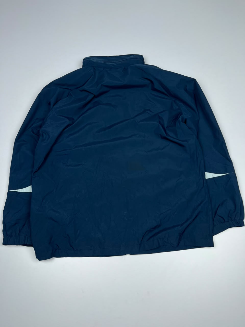 Men’s Full-Zip Athletic Windbreaker Jacket with Contrast White Paneling ⚠️ Small Stains