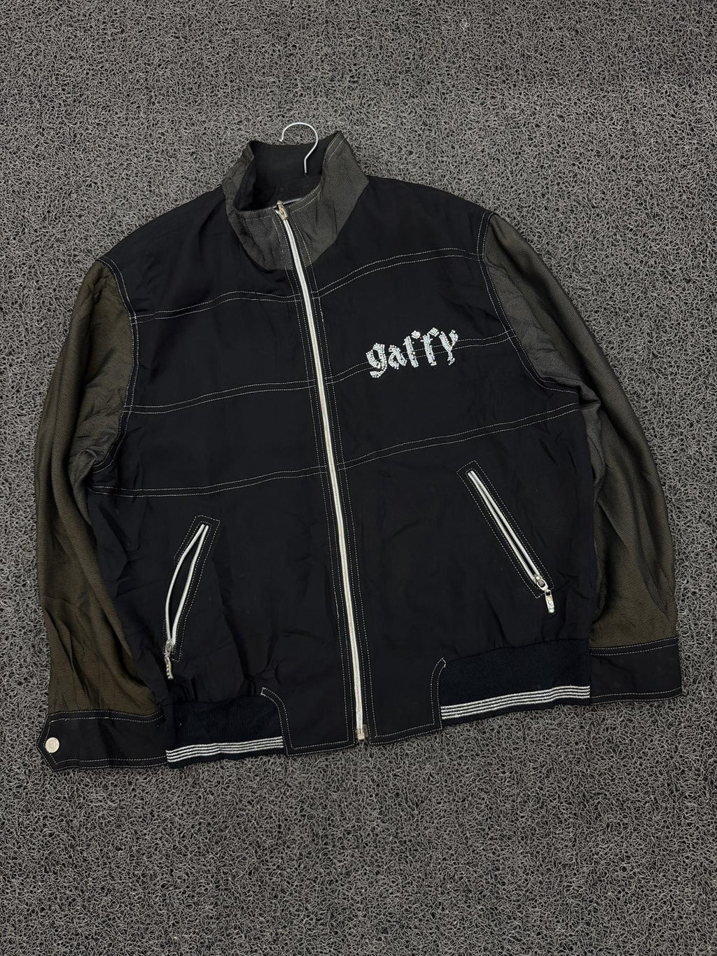 Black Contrast Zip-Up Jacket