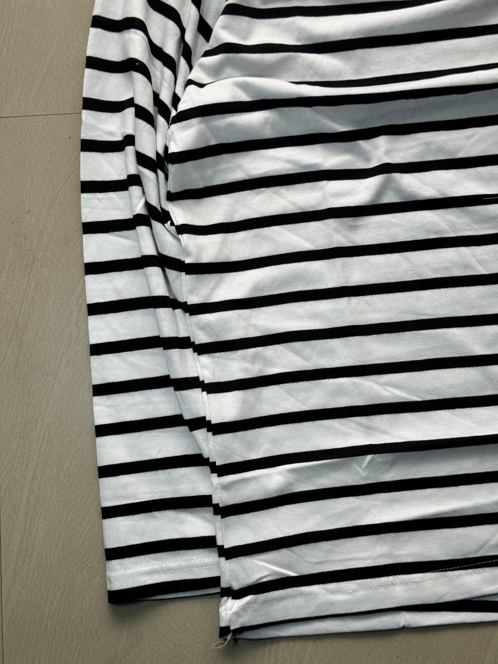 Minimal Black Striped Full Sleeve Tees