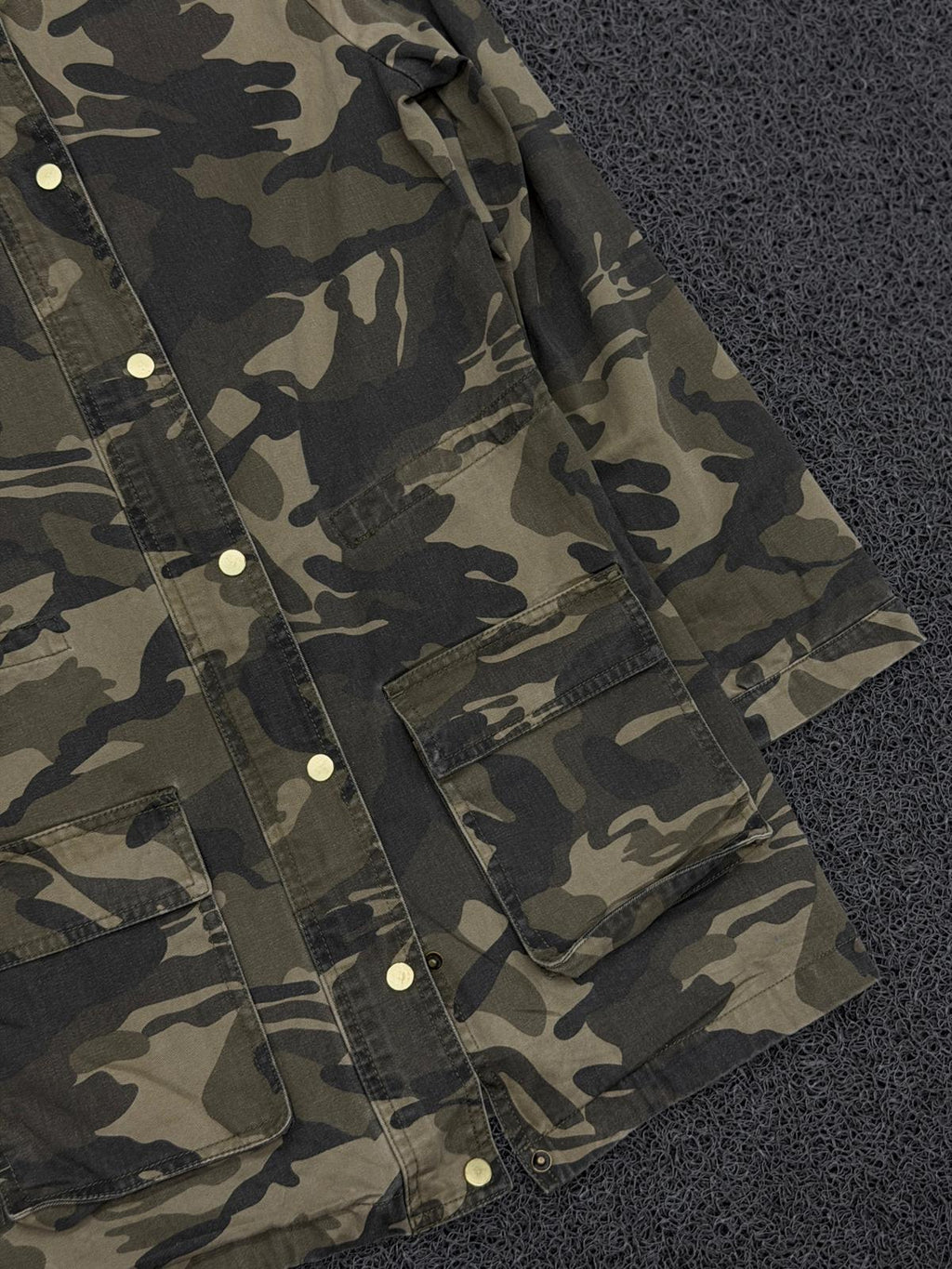 Military-Inspired Woodland Camo Multi-Pocket Utility Jacket