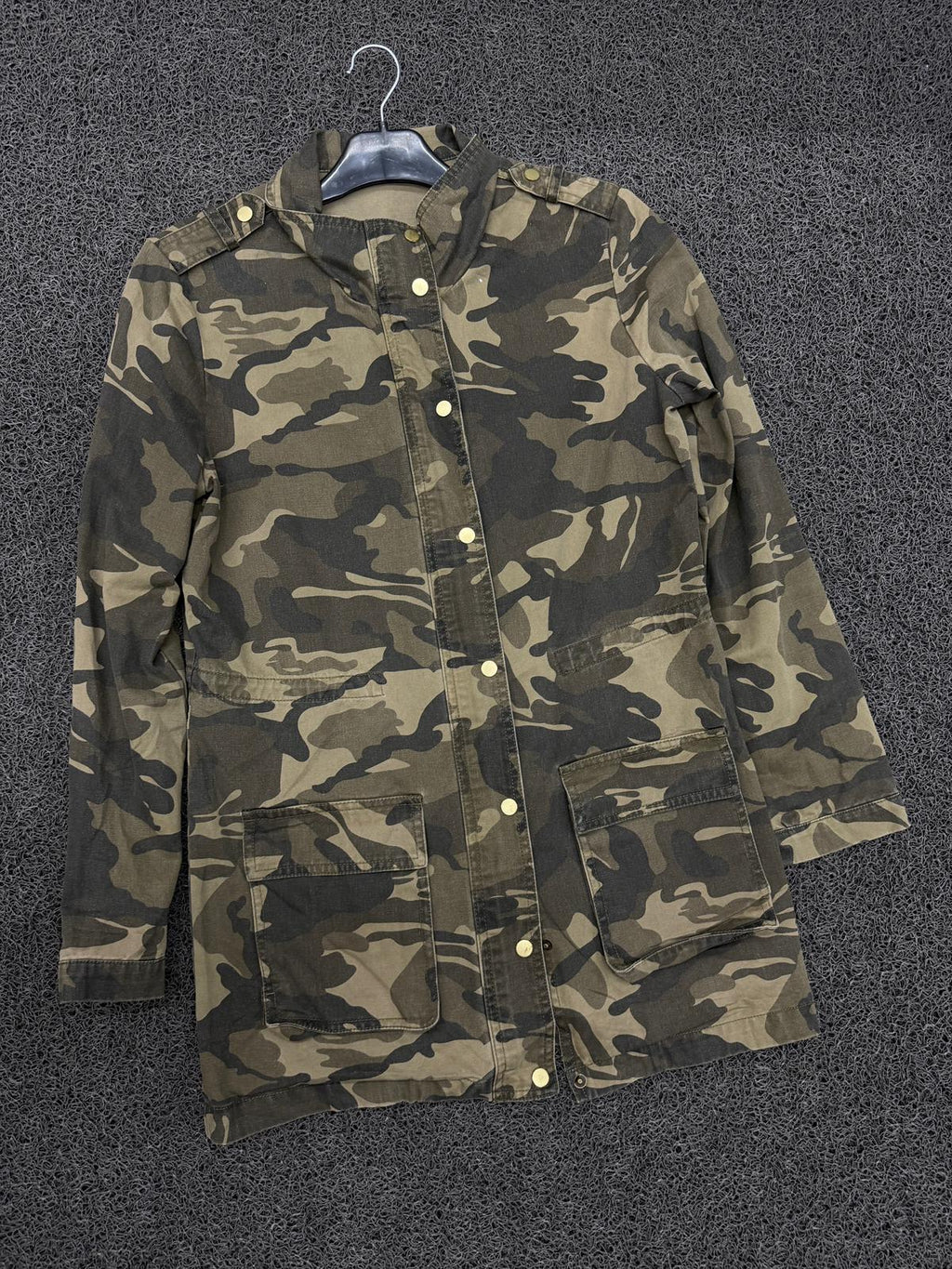 Military-Inspired Woodland Camo Multi-Pocket Utility Jacket