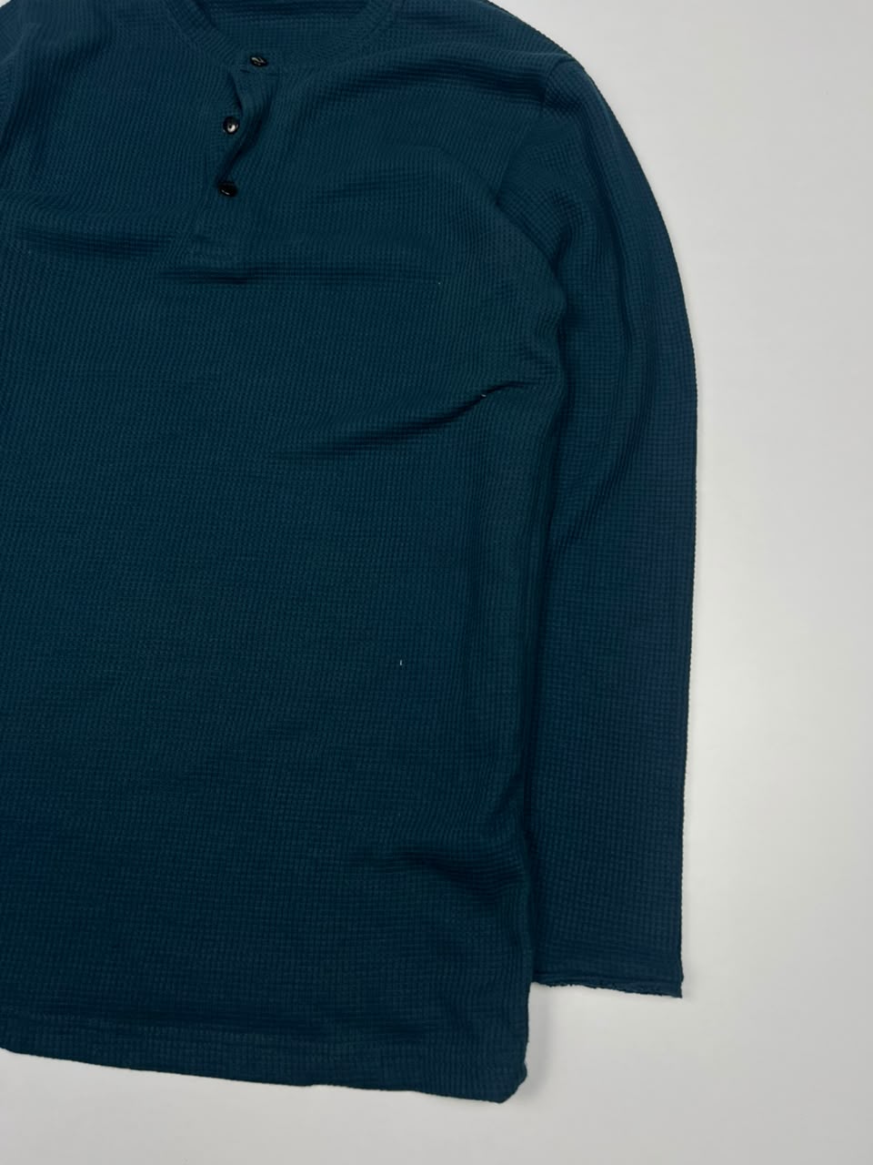 Teal Blue Waffle-Knit Long-Sleeve Henley T-Shirt with Three-Button Placket