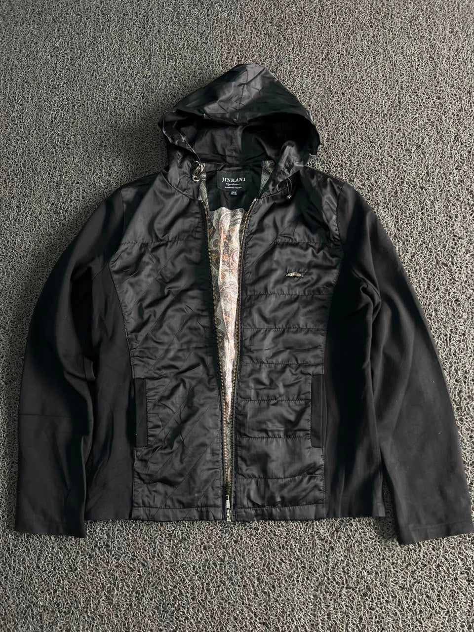 JINKANI Black Hooded Zip Jacket – ⚠️ Zip Damaged