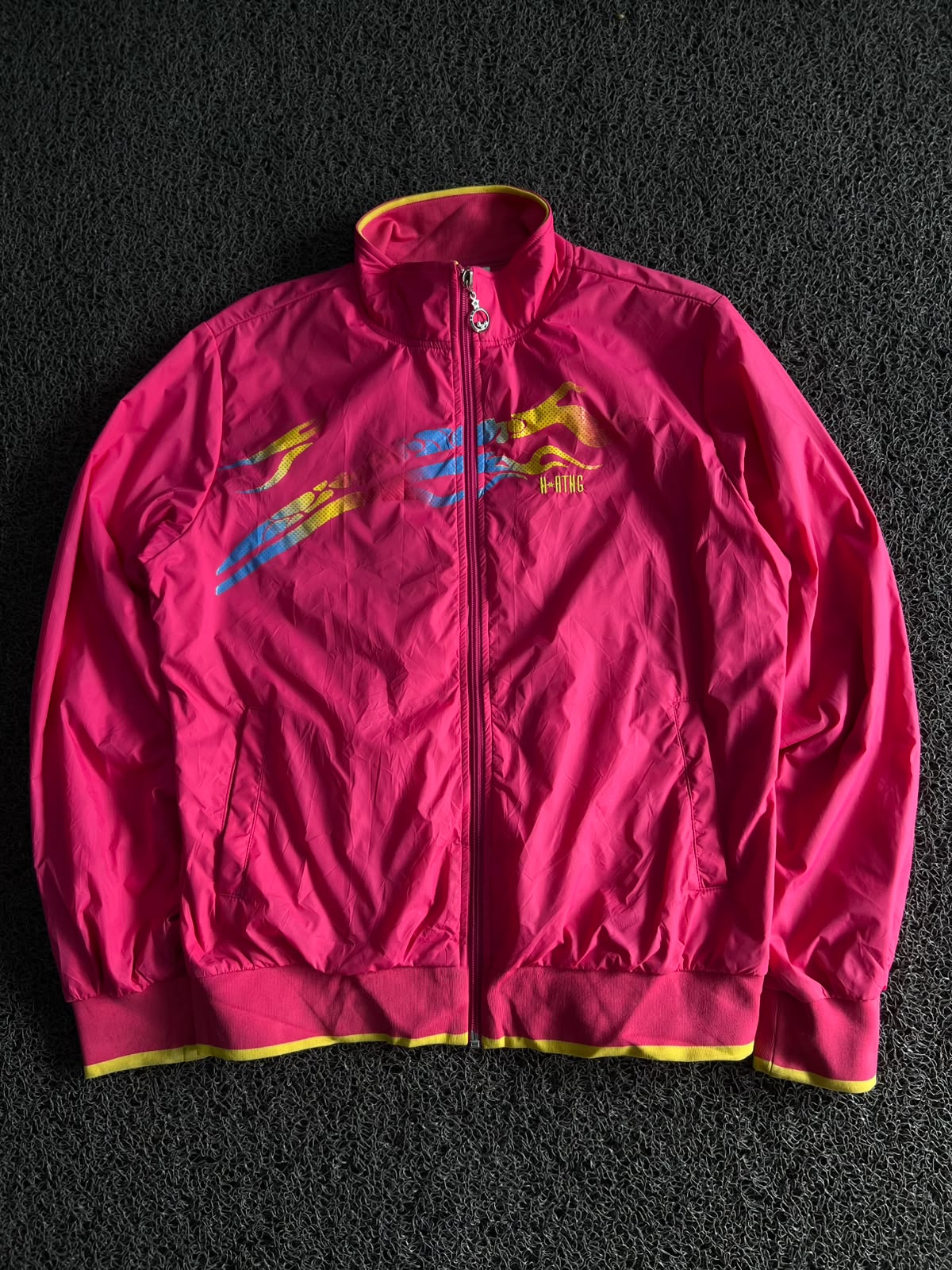 Vintage Athlétic Neon Pink Full Zip Track Jacket – Retro 90s Windbreaker Sportswear