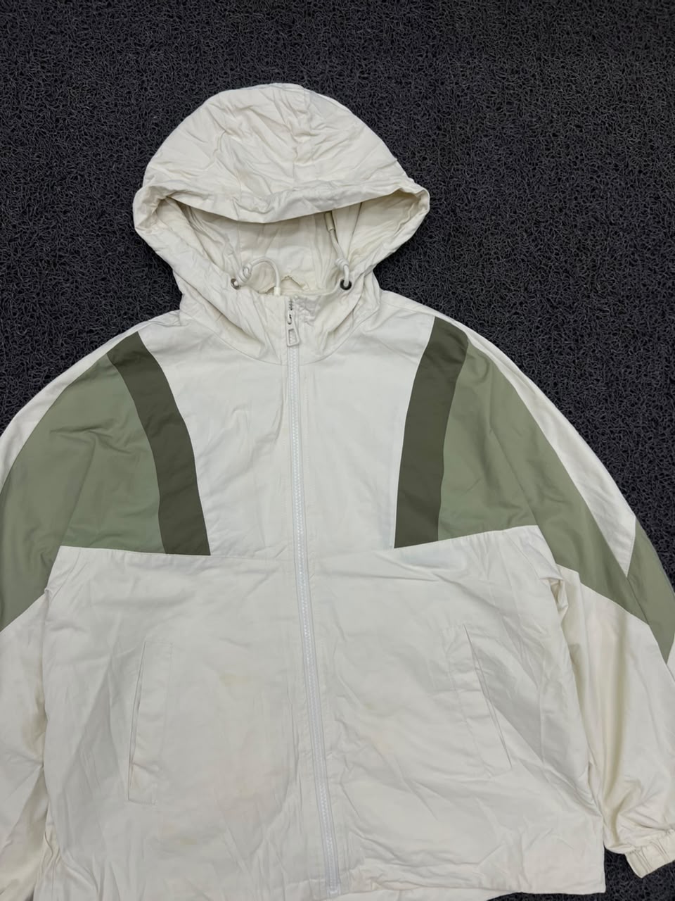 Classic Hooded Windbreaker Jacket with Color Block Design
