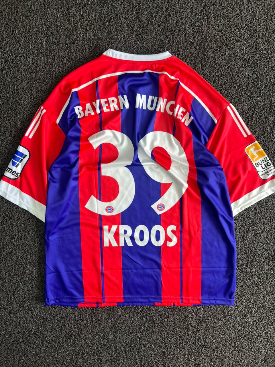 Bayern Munich Toni Kroos #39 Football Five Sleeve Jersey