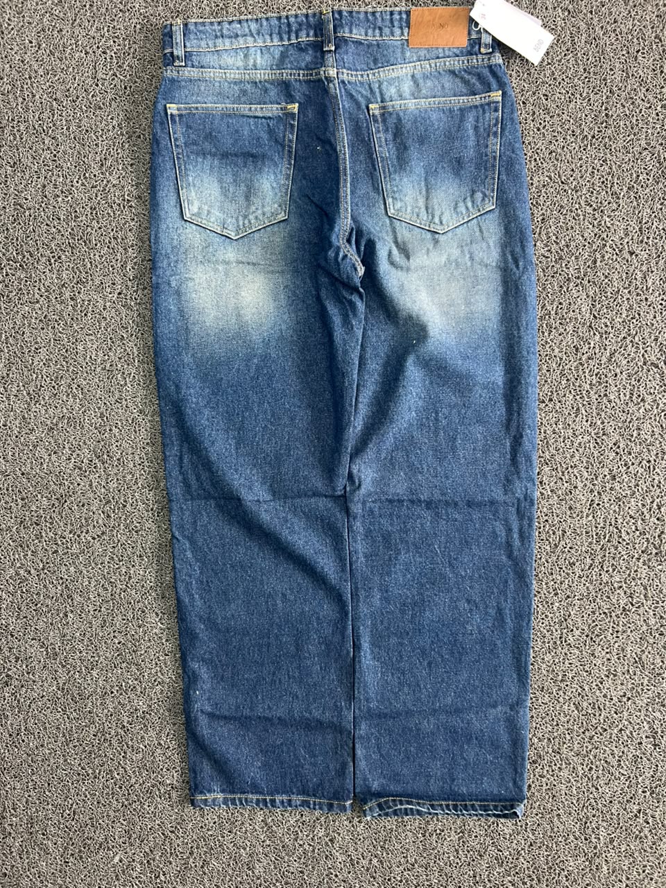 Vintage Blue Wash Straight Fit Denim Jeans – Classic Faded 5-Pocket Casual Pants