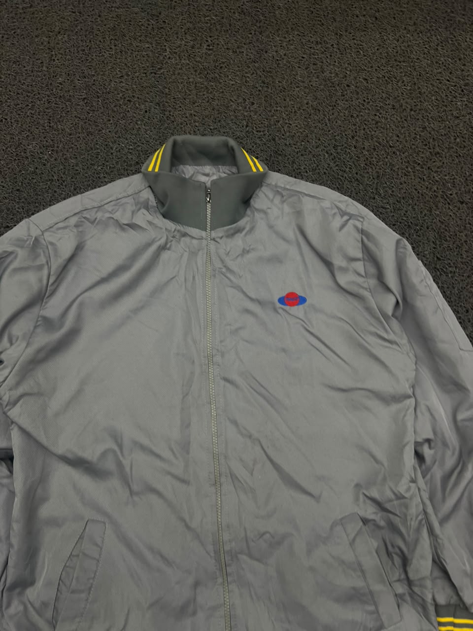 Vintage Planet Logo Windbreaker Jacket Full Zip Track Jacket