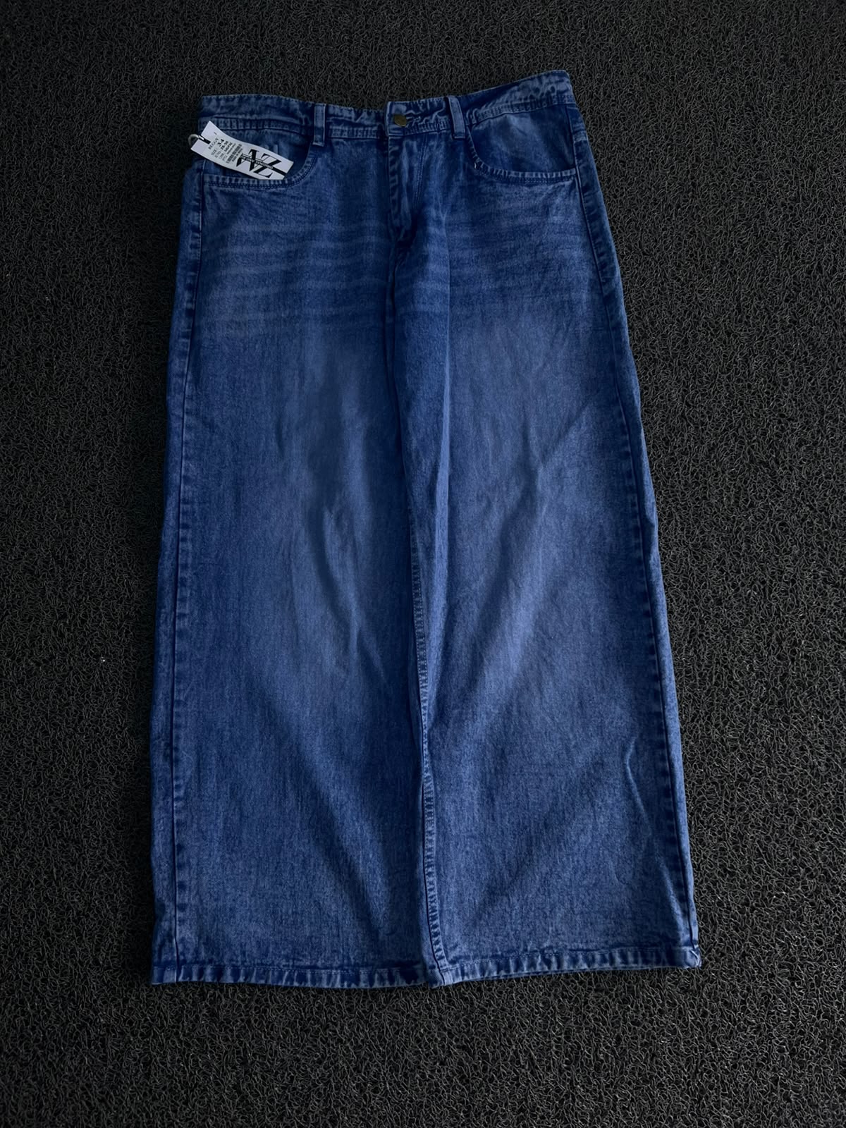Premium Loose-Fit Baggy Jeans in Washed Blue
