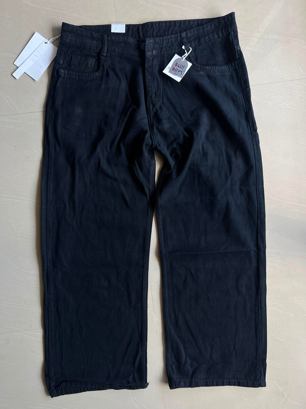 Vintage Black Denim Jeans – Relaxed Straight Fit