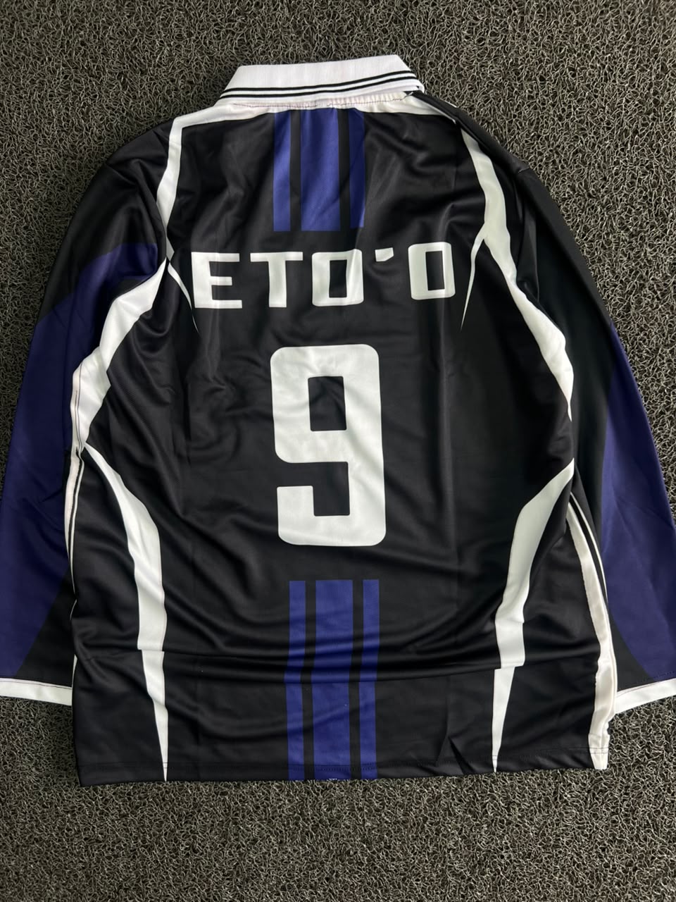 Inter Milan 1998-99 Home Football Jersey – Eto'o #9 | Long Sleeve | Black & Blue | Retro Soccer