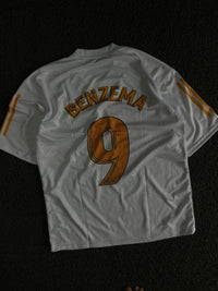 Real Madrid 2010–11 Home Jersey – Karim Benzema #9 | White & Gold Retro Football Five Sleeve Jersey