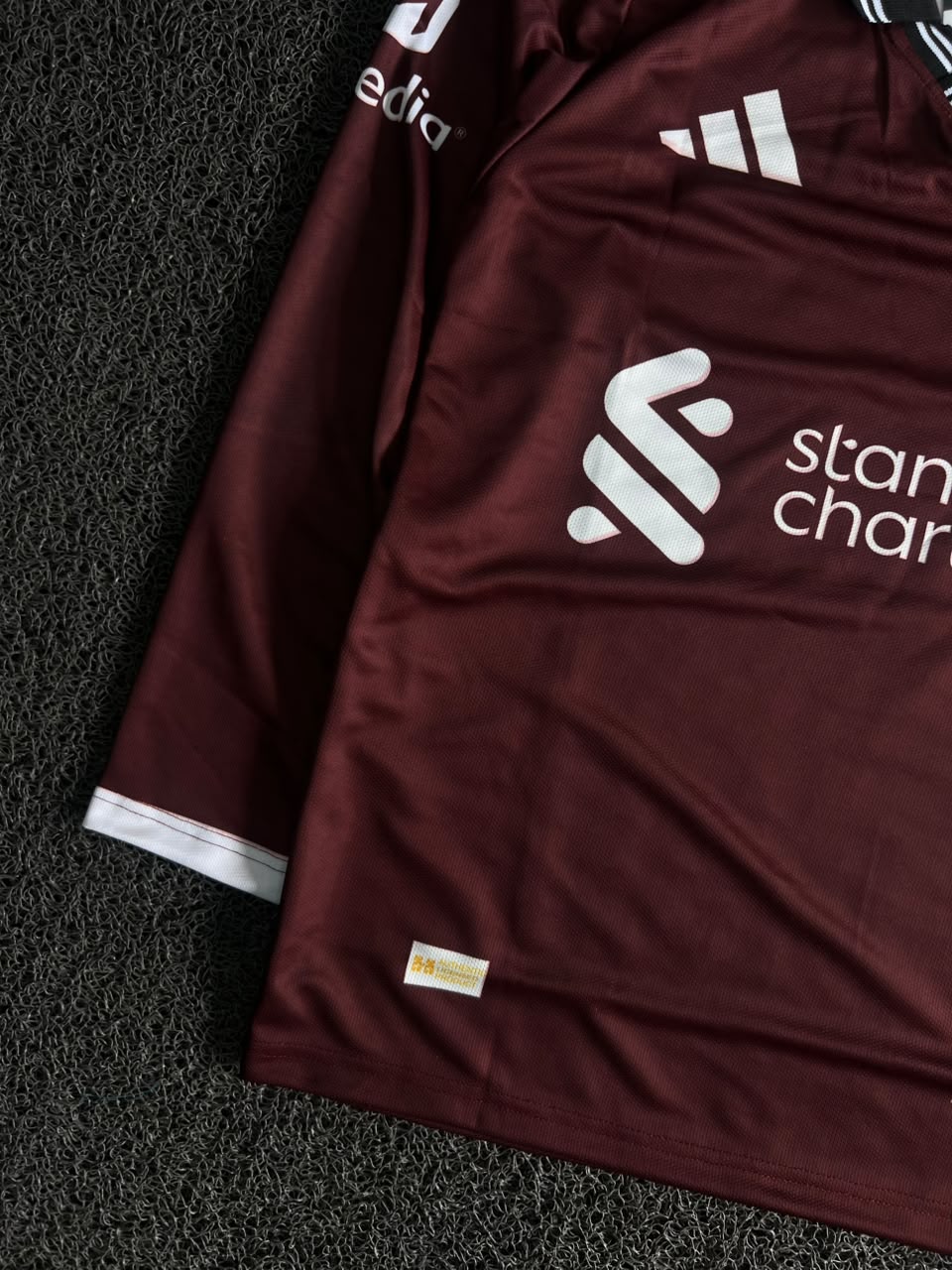 Liverpool FC 2024/25 Home Jersey – Mohamed Salah #11 – Long Sleeve | Maroon Football Jersey