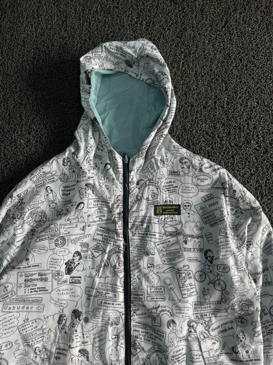 Reversible Lightweight Hooded Jacket – Printed & Solid Side
