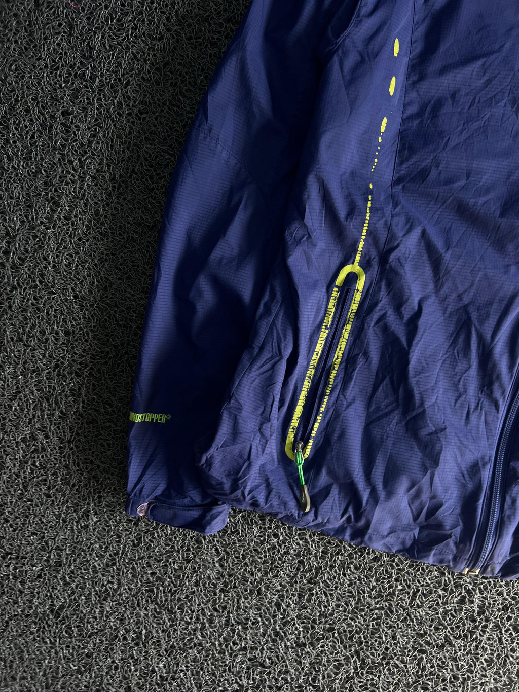 Youngone Windstopper Lightweight Outdoor Jacket