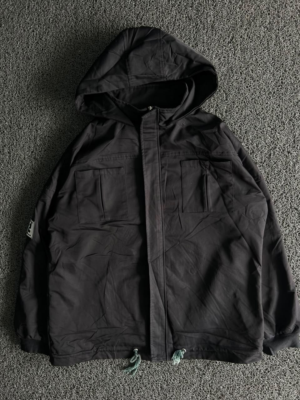 Black Utility Hooded Jacket – Minimalist Streetwear Windbreaker
