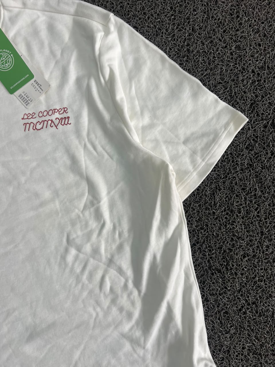 Lee Cooper White Graphic Back Print T-Shirt – Crew Neck Short Sleeve Tee