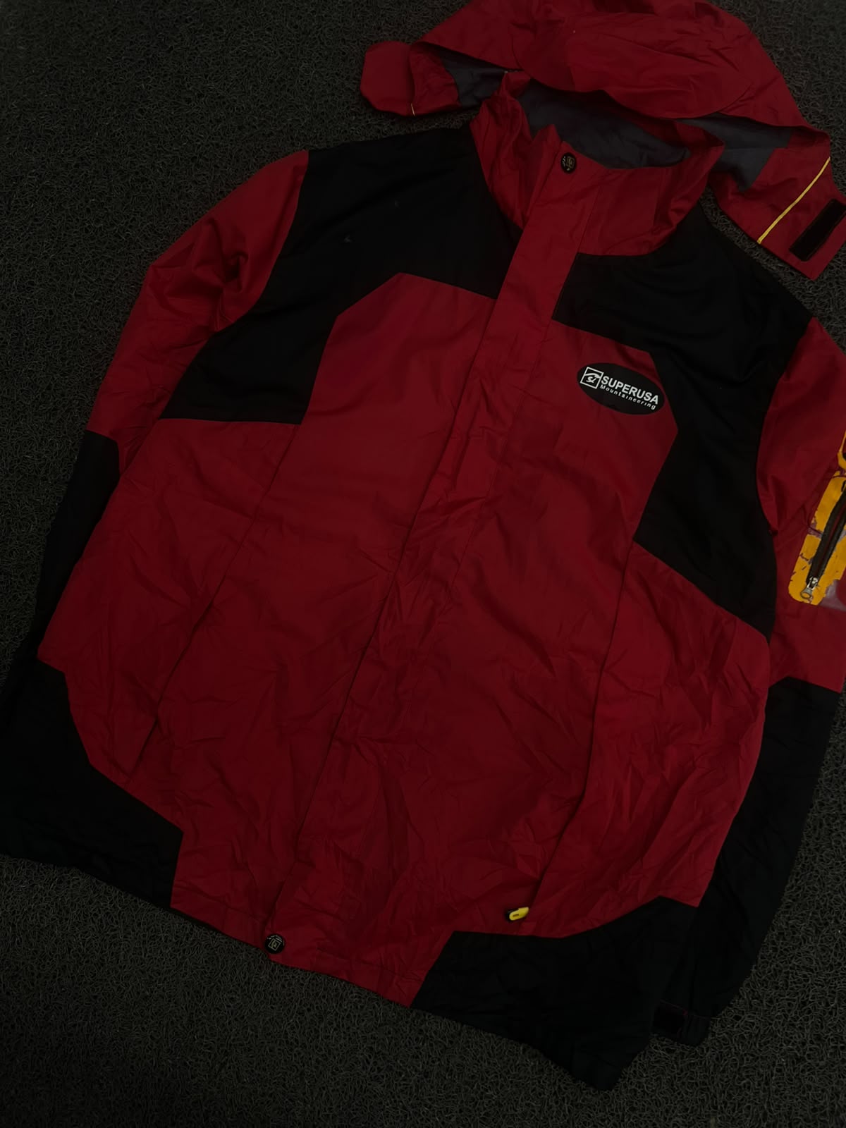 Red & Black Hooded Outdoor Waterproof Jacket | Superusa Mountainwear Jacket ⚠️ Small Damage