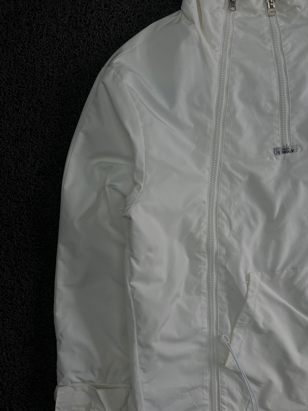 White Hooded Half-Zip Windbreaker Jacket ⚠️ Small Stains