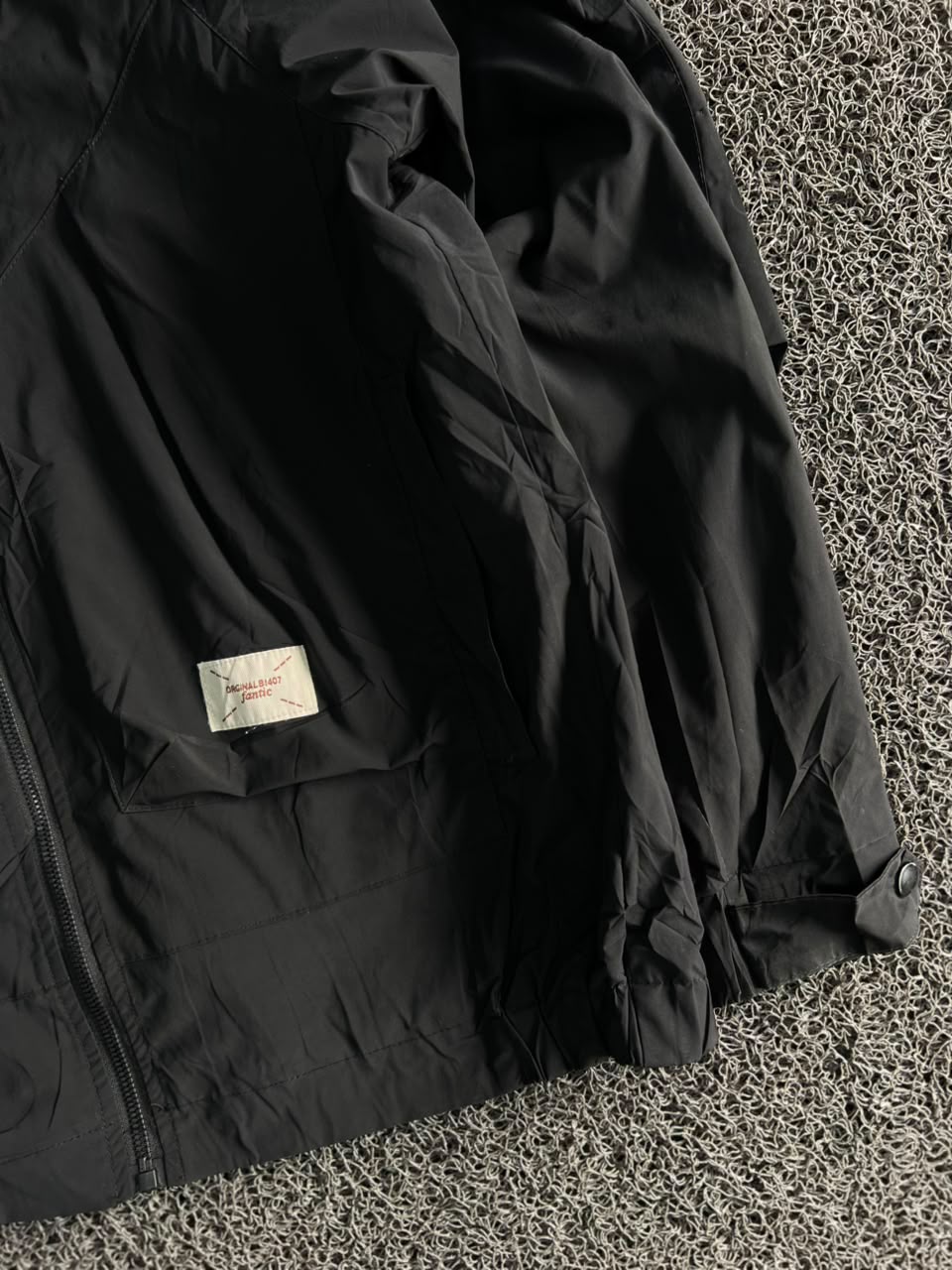 Lightweight Full-Zip Windbreaker Jacket – Stand Collar Casual Outerwear