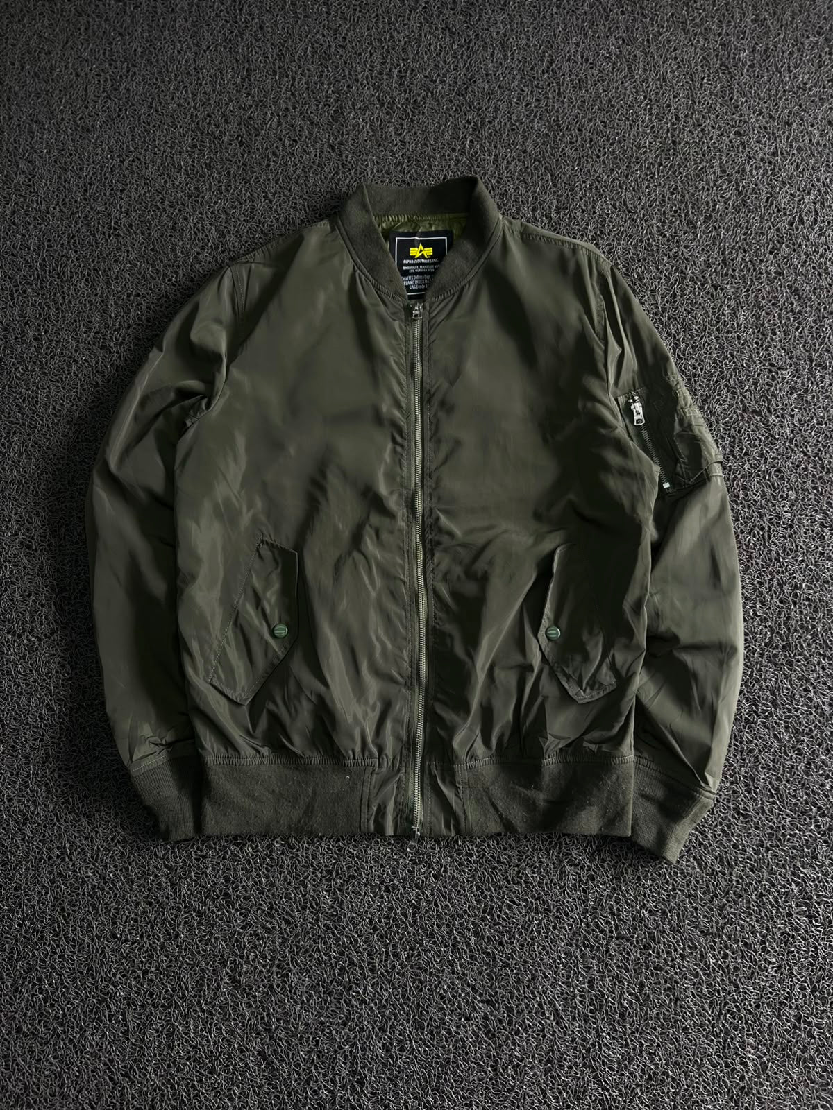 Vintage Alpha Industries Olive Bomber Jacket – Ribbed Trim