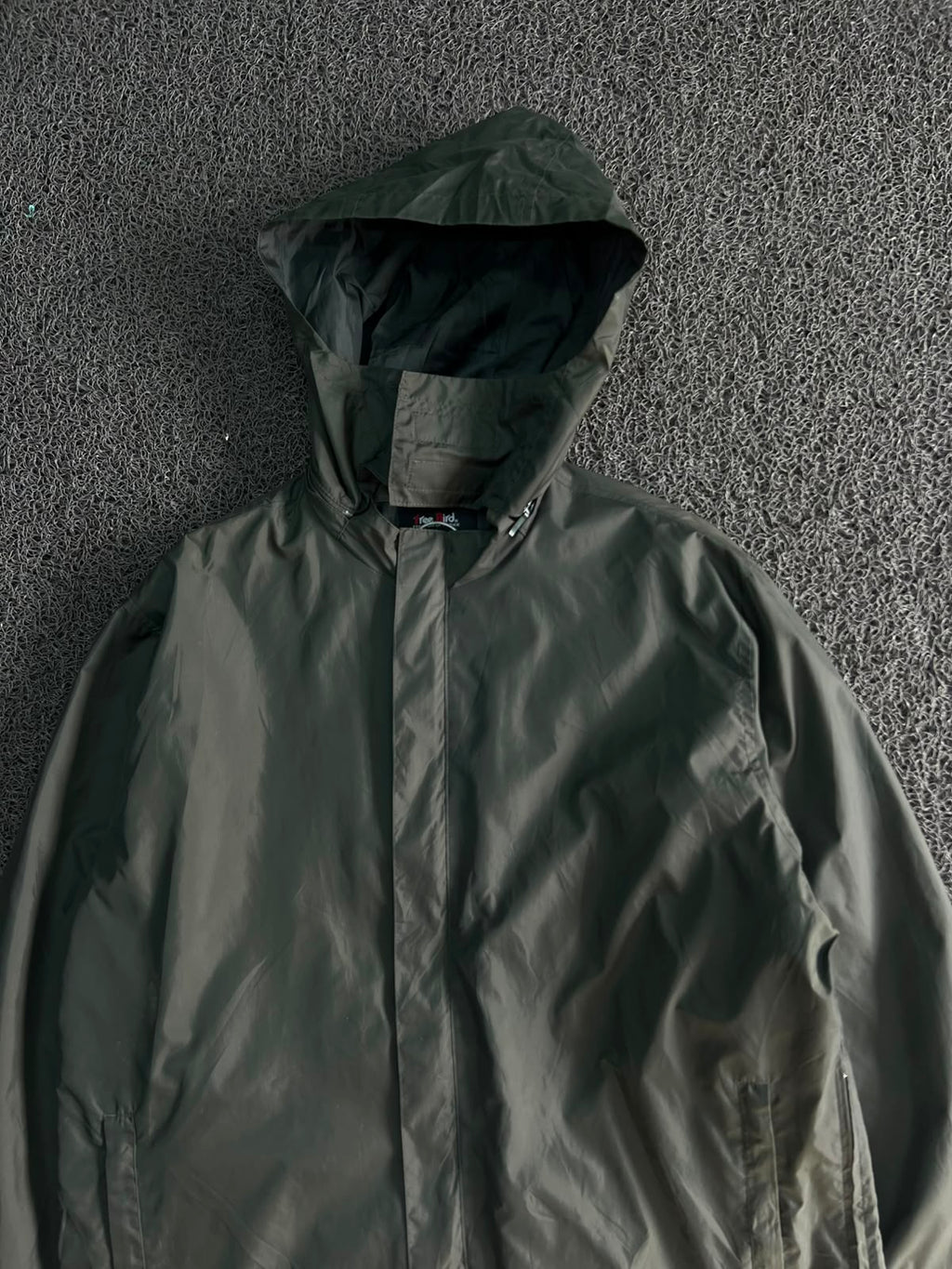 Hooded Windbreaker Jacket – ⚠️ Small Damage | Lightweight Full-Zip Rain Jacket