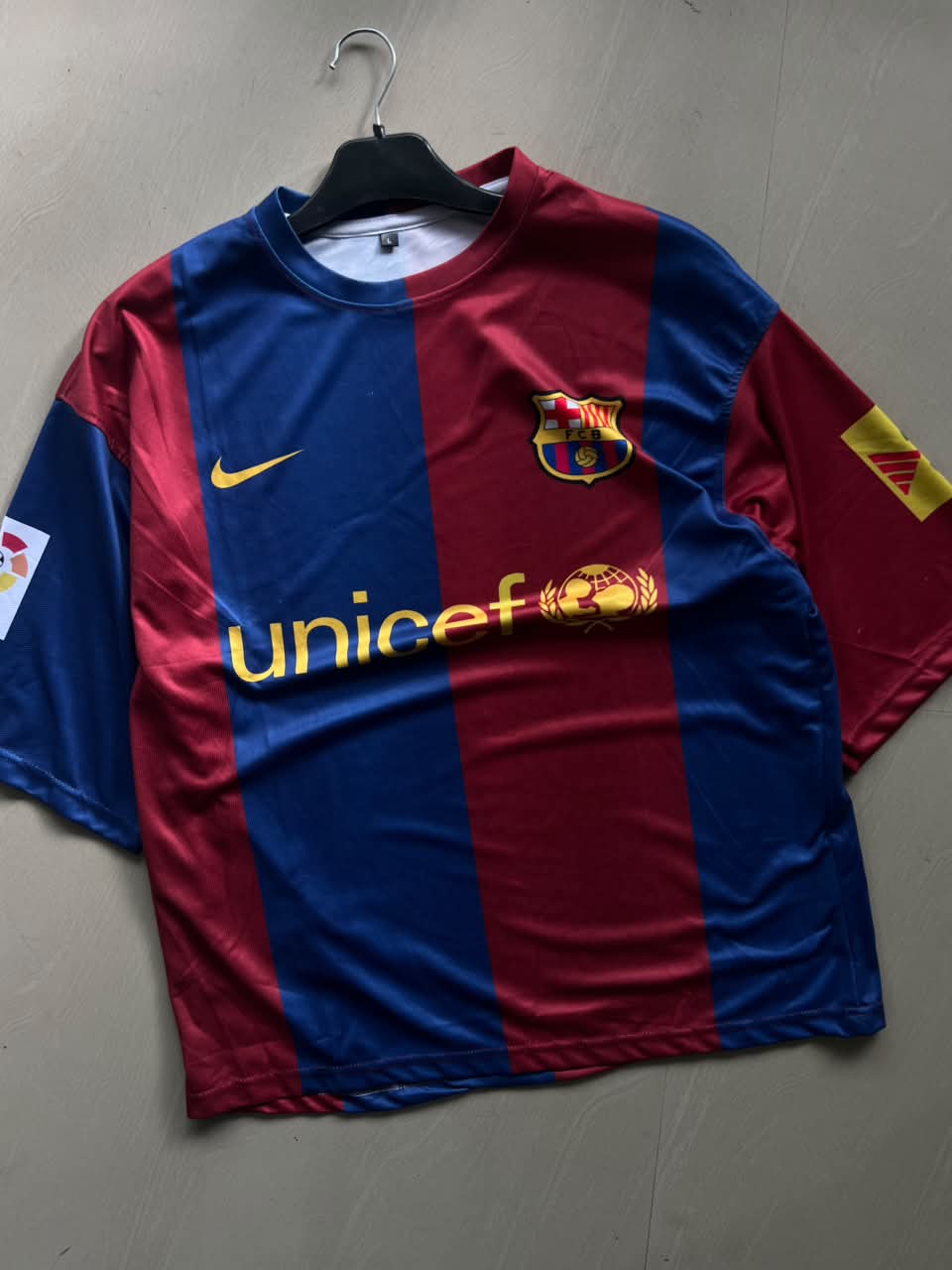 Lionel Messi #19 Retro FC Barcelona Home Football Jersey