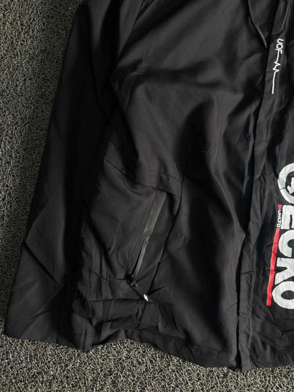 Vintage ECKO Black Hooded Windbreaker Jacket