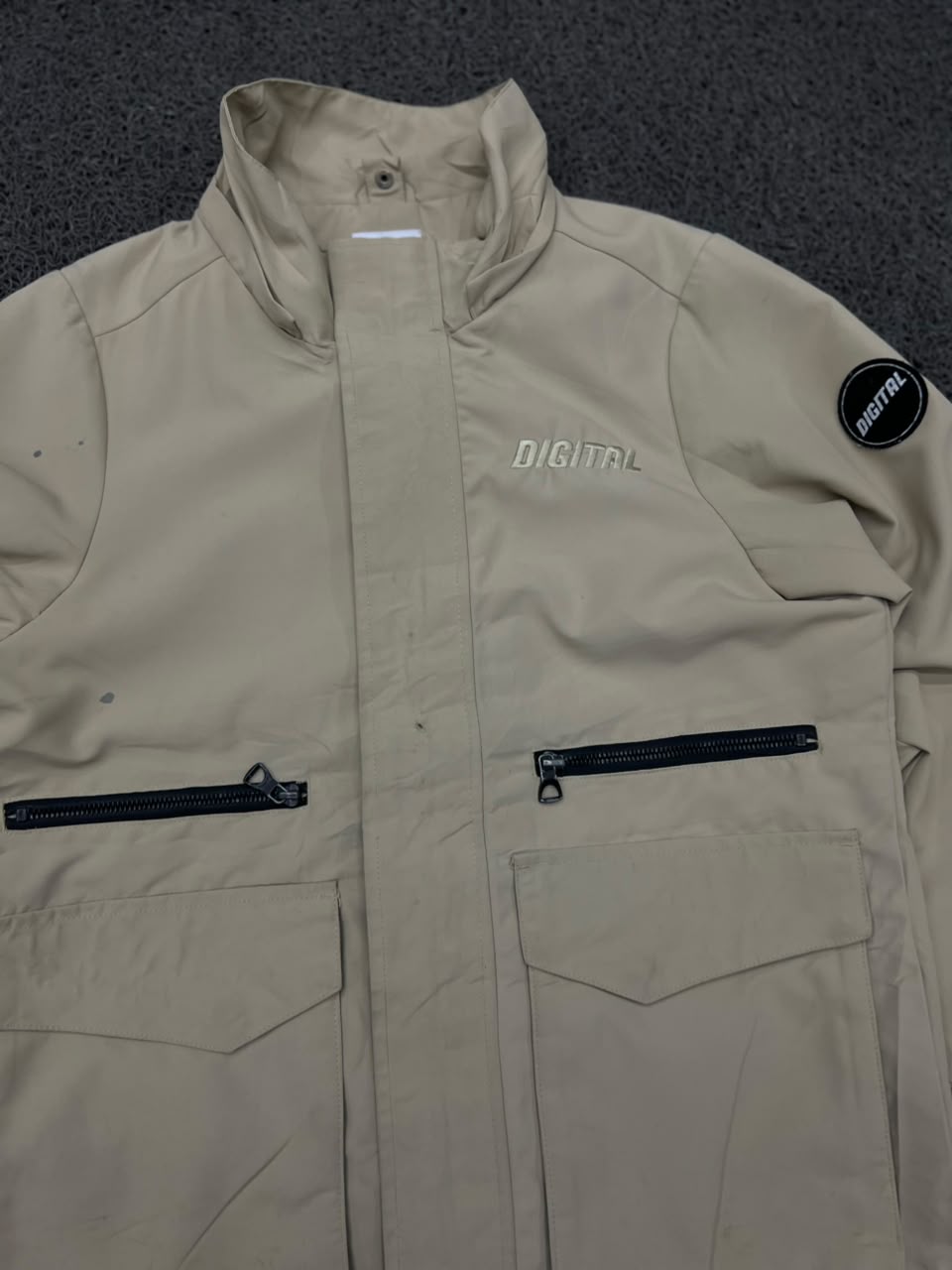 Vintage Digital Utility Parka Jacket – Beige Multi Pocket Zip-Up Windbreaker Coat