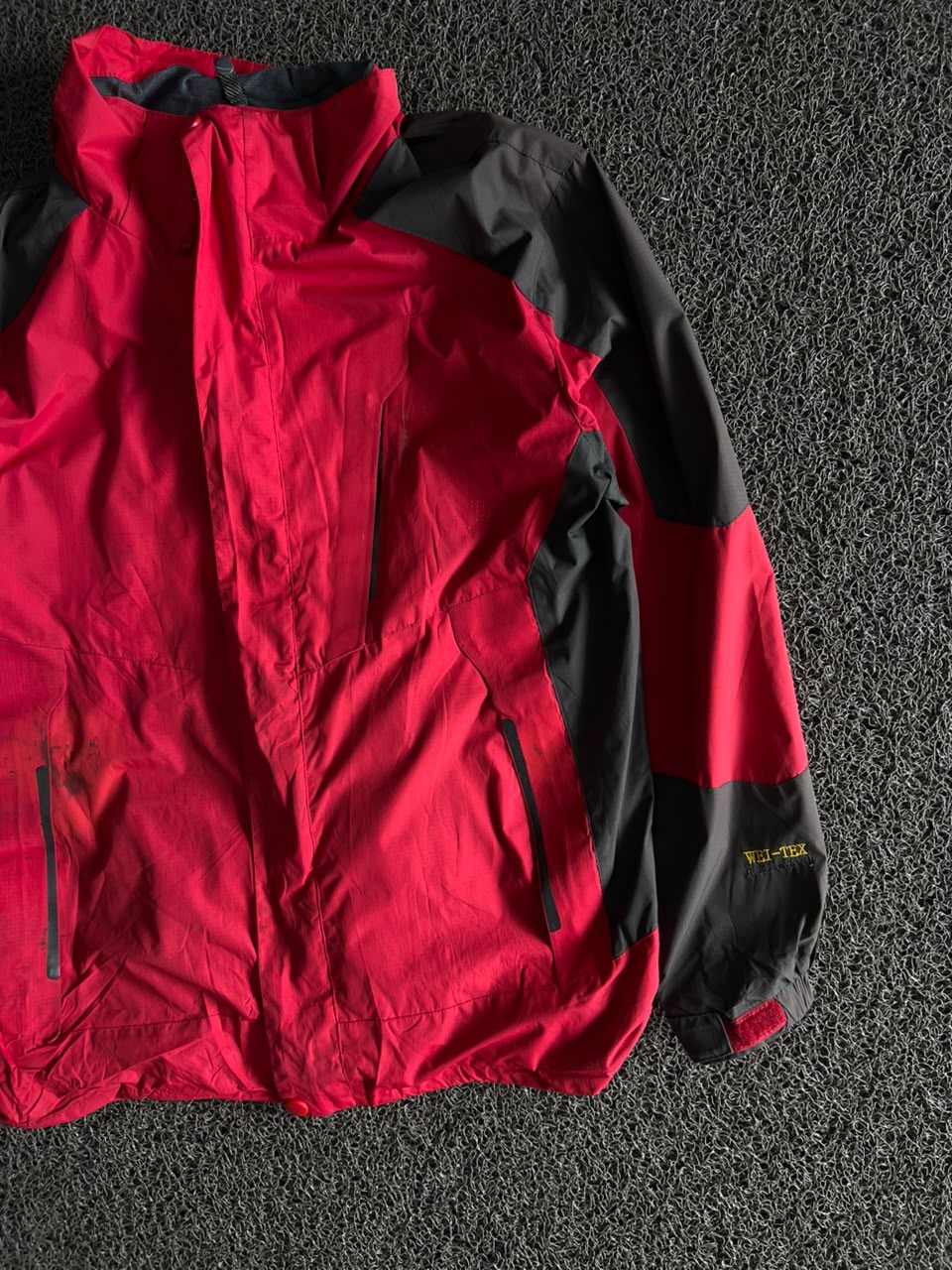 Waterproof Outdoor Rain Jacket – Lightweight Hooded Shell (WEI-TEX)
