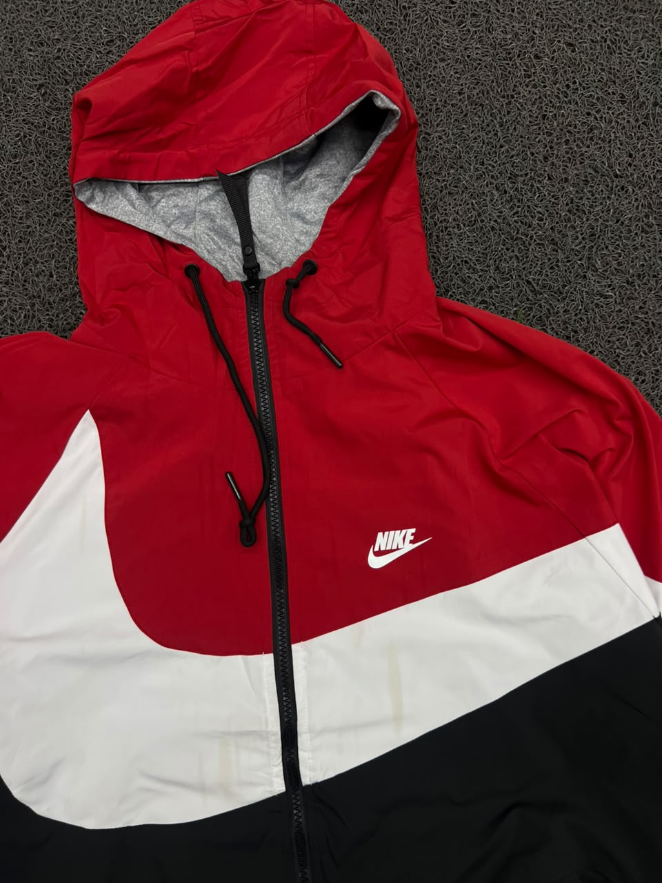 Nike Reversible Hooded Windbreaker Jacket – Red/Black & Grey Double-Sided Full Zip Jacket
