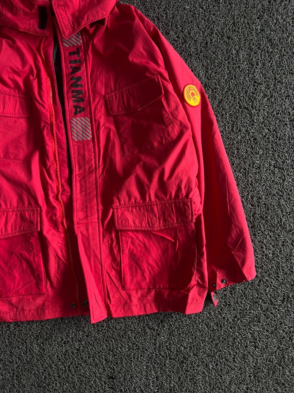 Outdoor Hooded Jacket – Front Zip Missing ⚠️