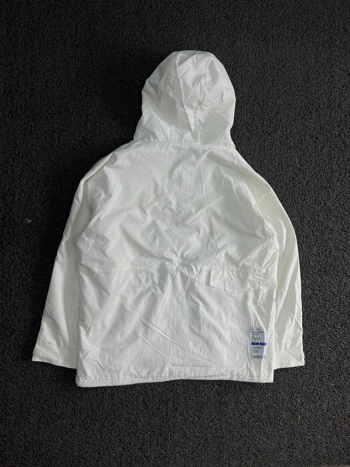 White Hooded Half-Zip Windbreaker Jacket ⚠️ Small Stains