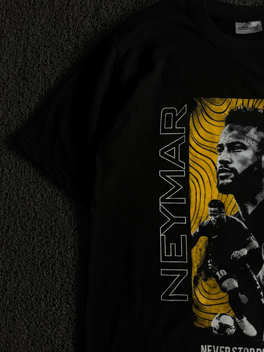 Neymar "Never Stop Dreaming" Graphic T-Shirt – Black | Football Streetwear Tee
