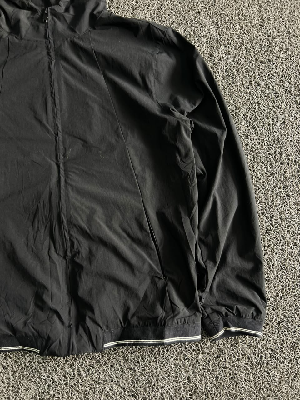 Black Lightweight Hooded Windbreaker Jacket – Full Zip Casual Outdoor Jacket