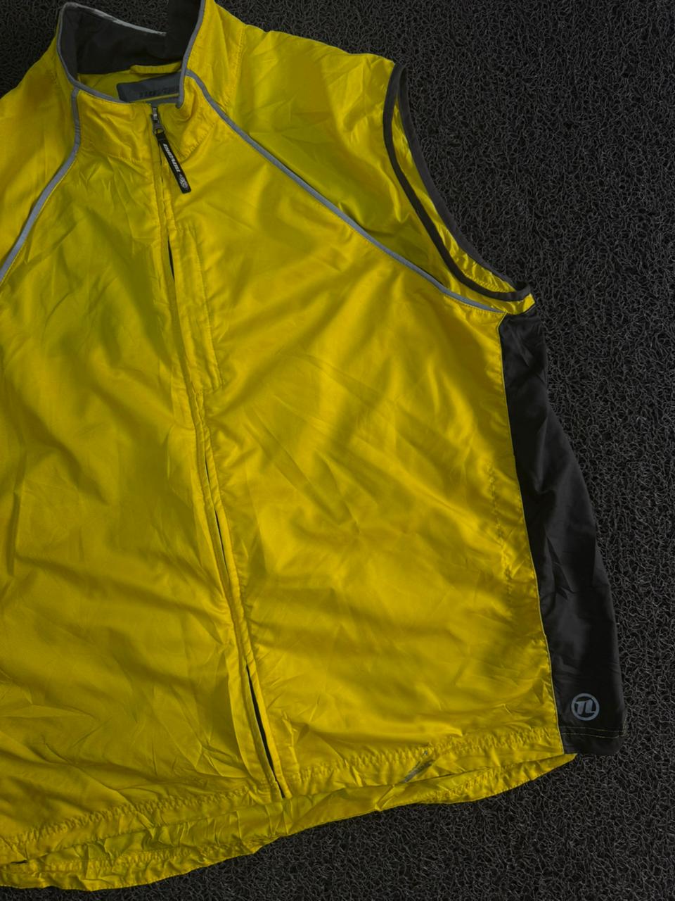 Vintage Yellow & Black Cycling Windbreaker Vest | Lightweight Zip-Up Sports Jacket