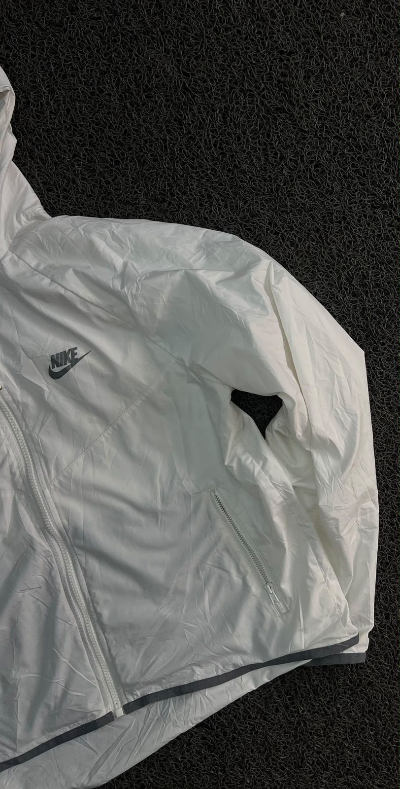 Nike White Hooded Windbreaker Jacket
