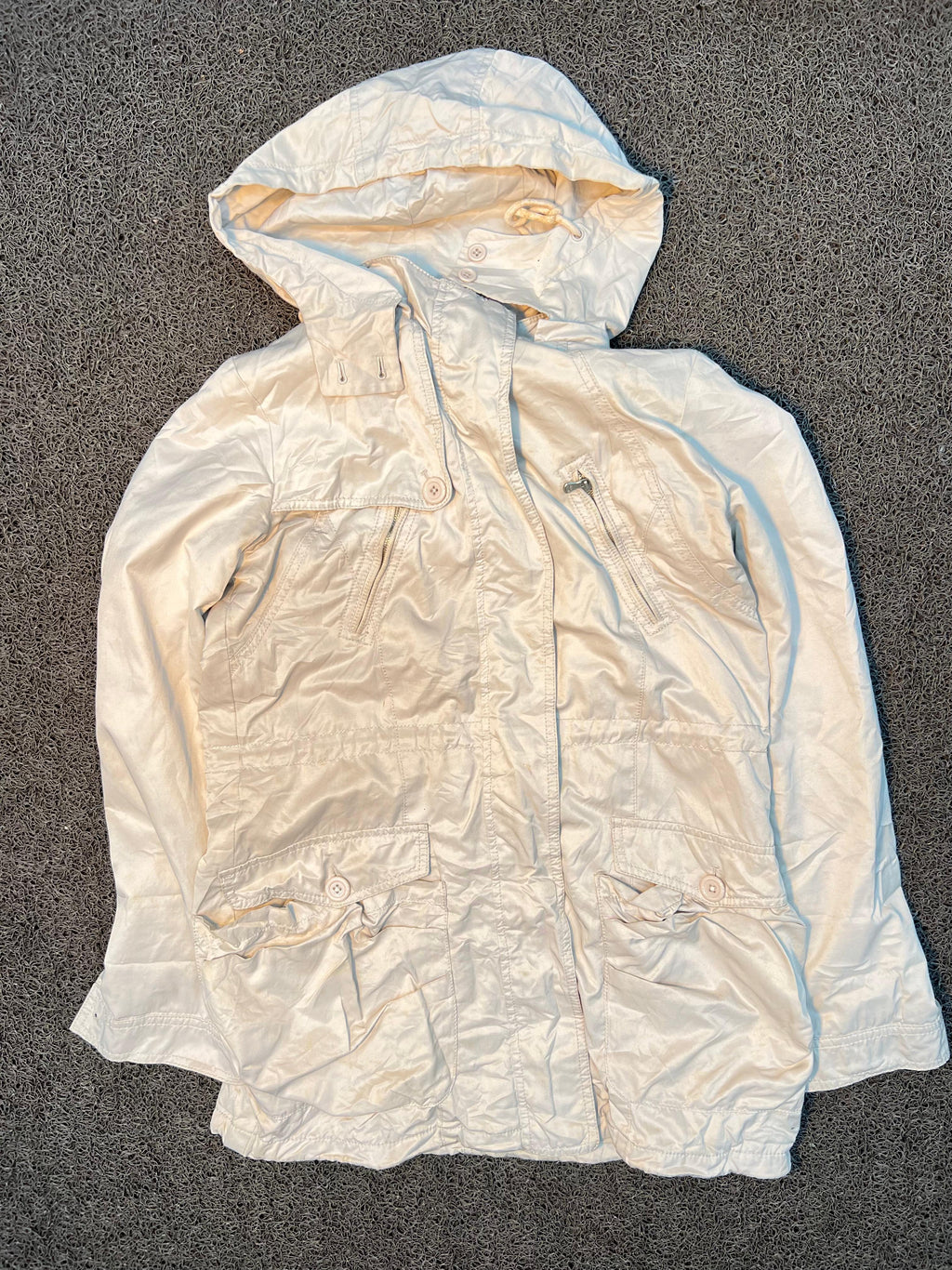 Hooded Utility Jacket – Lightweight Zip-Up Windbreaker with Multi-Pocket Design