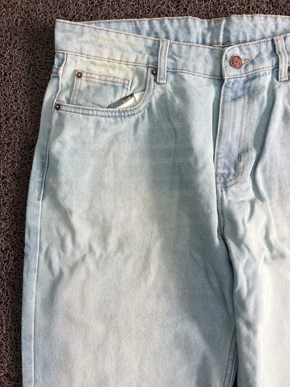 Vintage Light Wash High-Waisted Straight Leg Denim Jeans – Classic Blue Unisex