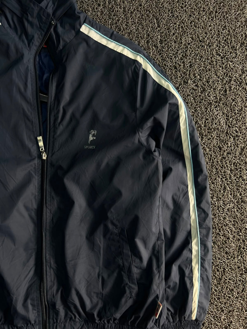 Sports Track Jacket – Full Zip Windbreaker | Zip Damaged ⚠️