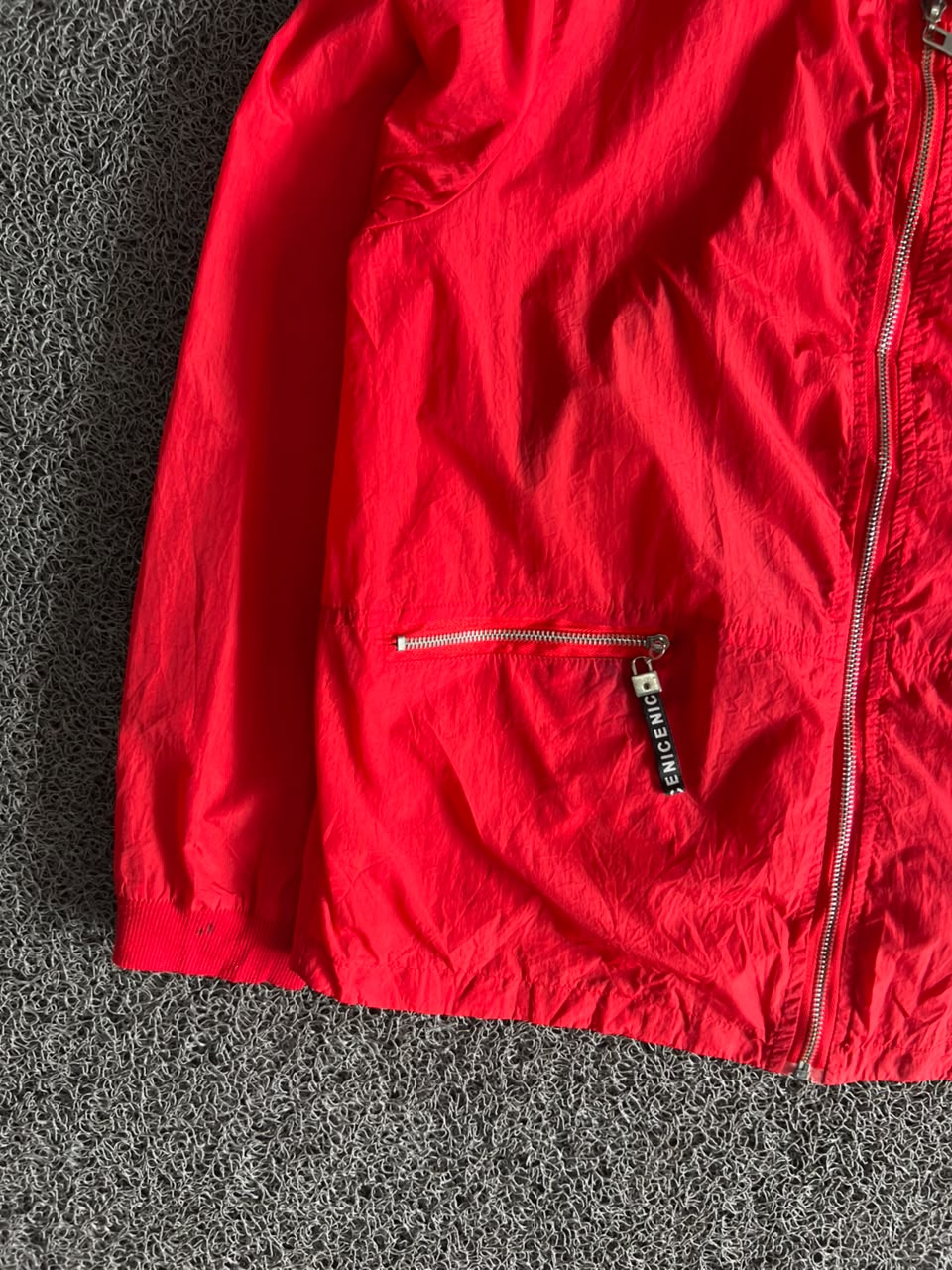 Vintage Red Lightweight Bomber Jacket – Full Zip Streetwear Windbreaker