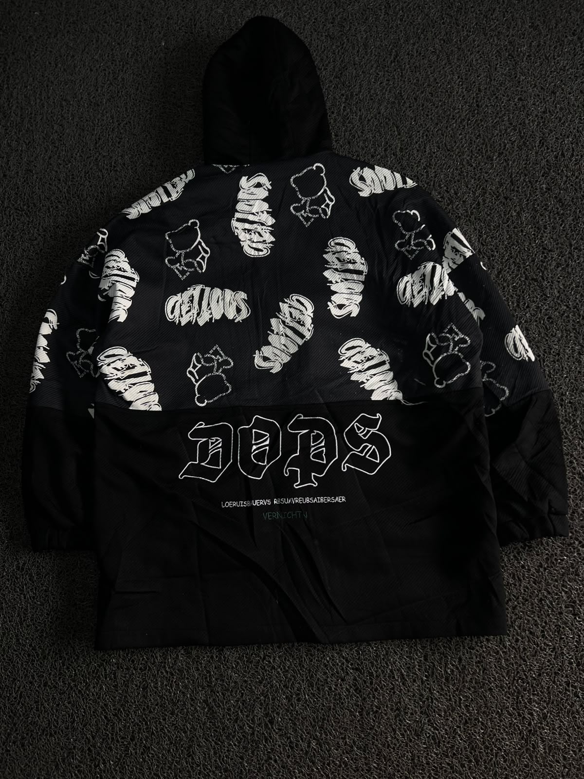Black Graphic Hooded Utility Jacket – Oversized Streetwear Windbreaker with Multi Pocket Design ⚠️ No Zip
