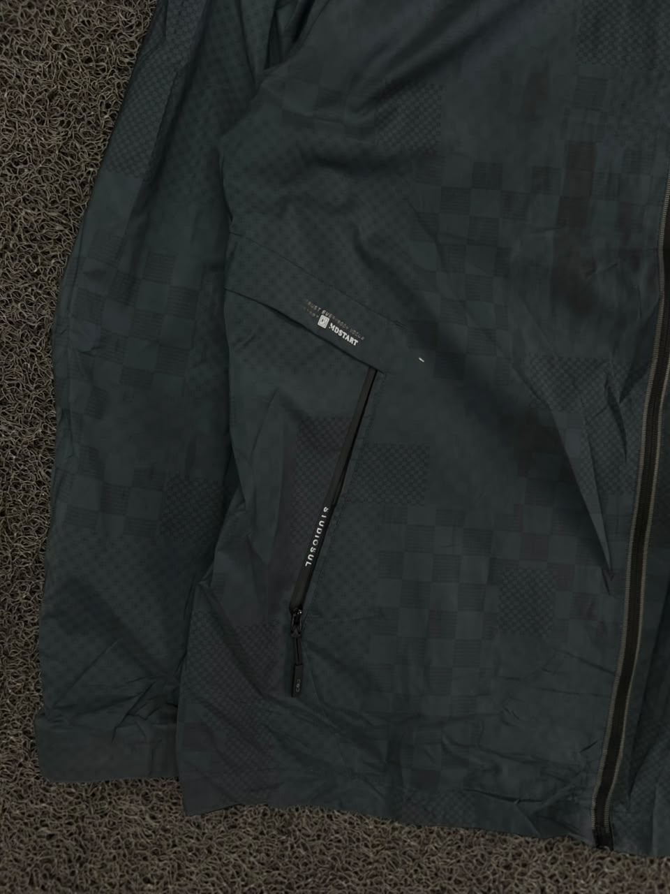 Men’s Checkered Zip-Up Jacket