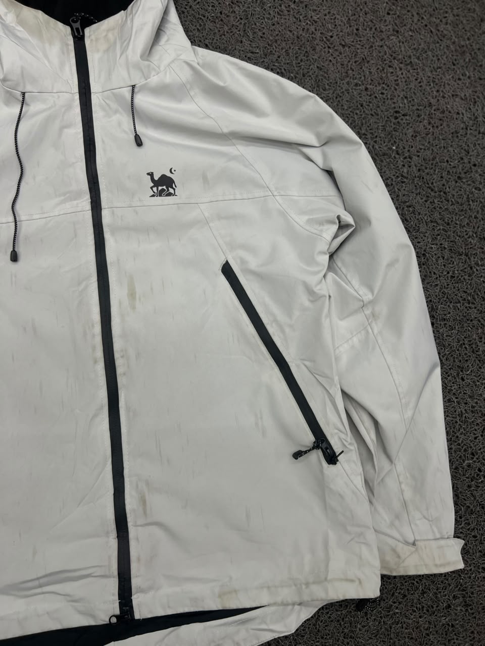 Vintage White Hooded Outdoor Shell Jacket – Full Zip Windbreaker | Lightweight Utility Jacket ⚠️ Light Marks